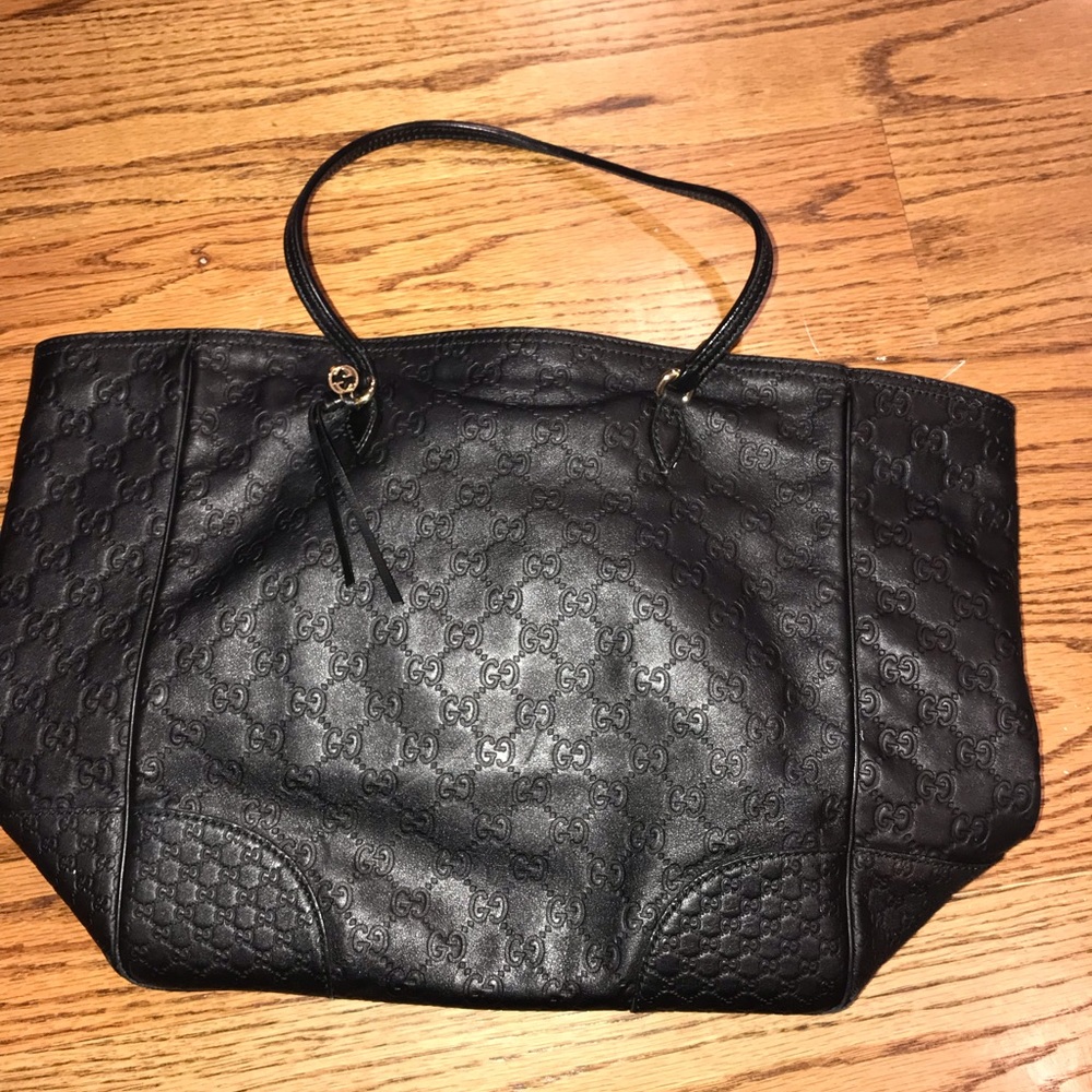 Black leather Gucci tote